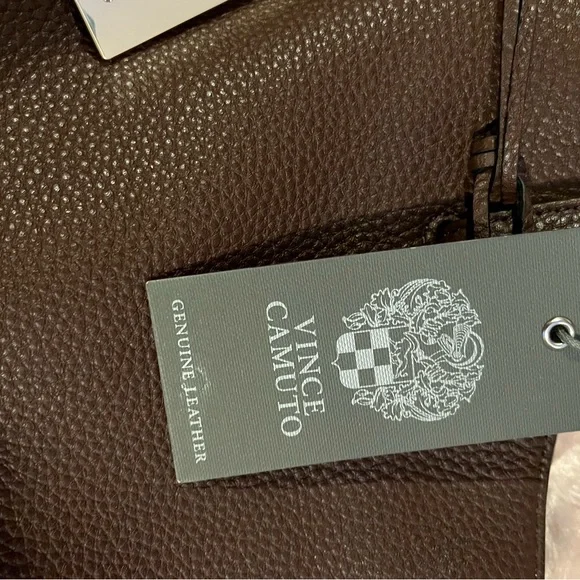 NWT large w/dust bag.   NEVER WORN RETAIL $198….temp.price cut for  auction - Picture 5 of 16